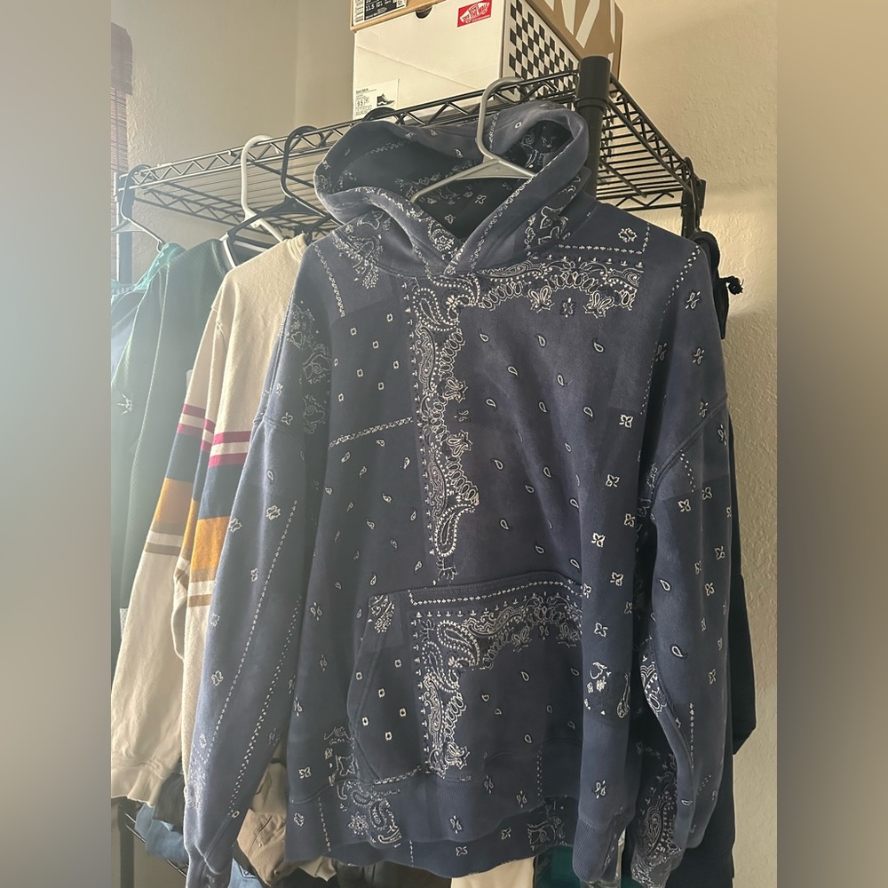 Blue bandanna hoodie limited amber crombie design